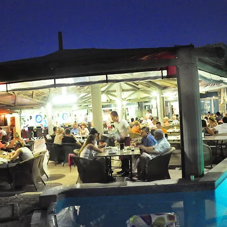 Ayaz Aqua מלון